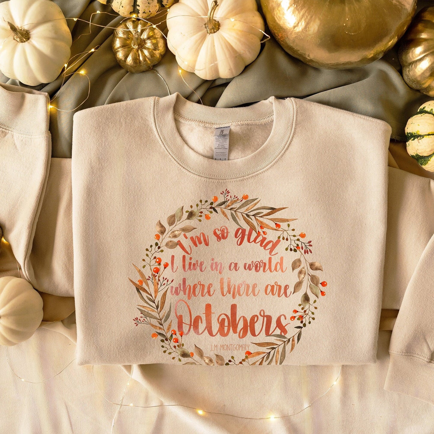 I'm So Glad I Live in a World Where There Are Octobers Fall Bookish Sweatshirt Autumn Reader Teacher Sweat shirt